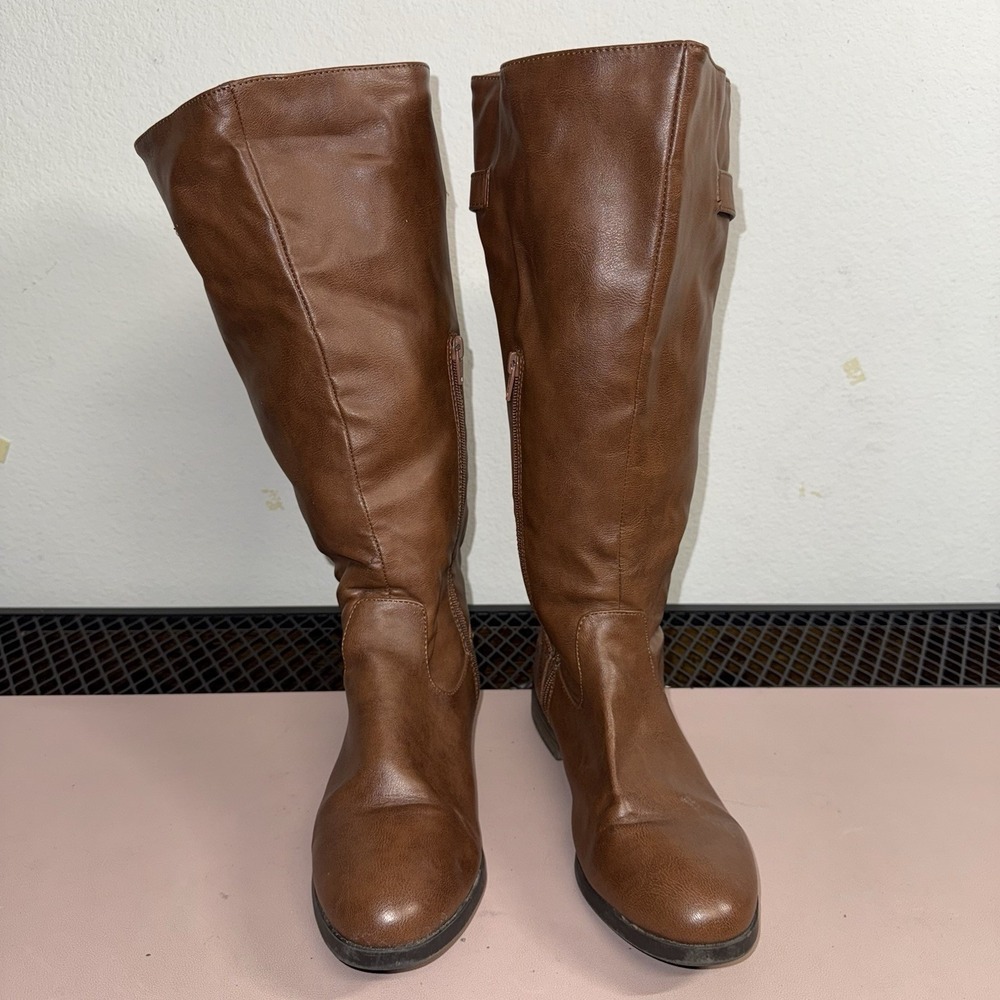 Women's Brown‎ Leather Knee High Boots Size 9 Wide Riding Zip Low Heel